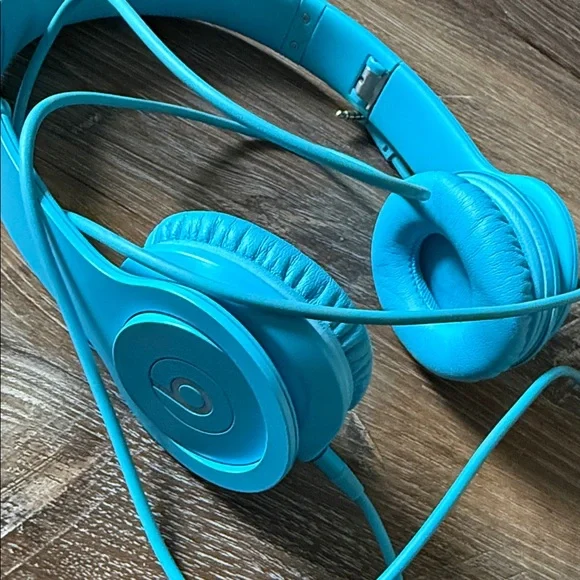 BEATS Wired Headphones Y2K Vintage - Picture 2 of 2